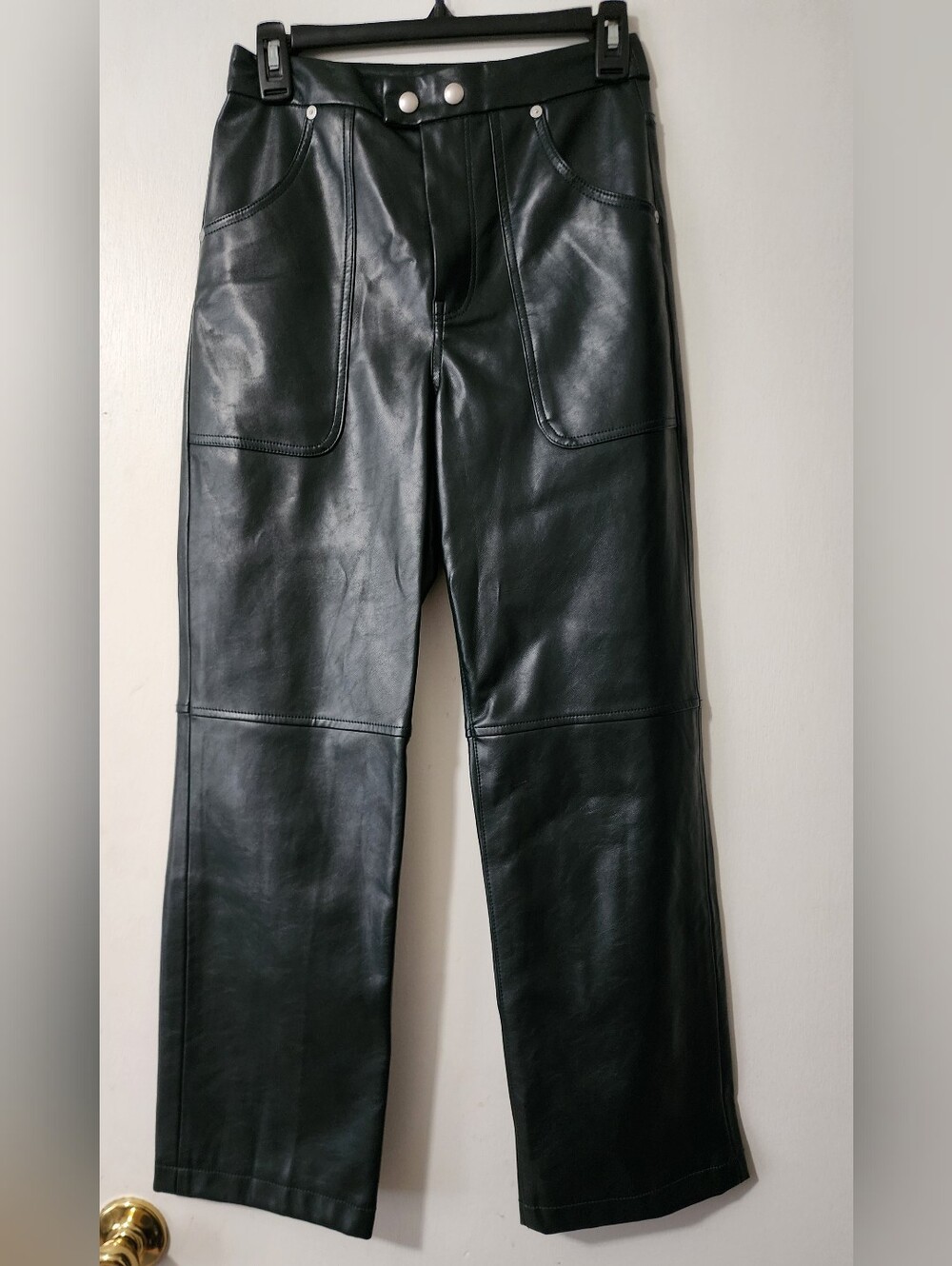 BLANKNYC Women Black Faux Leather Cropped Straight Leg Mid Rise Pants Pockets 26